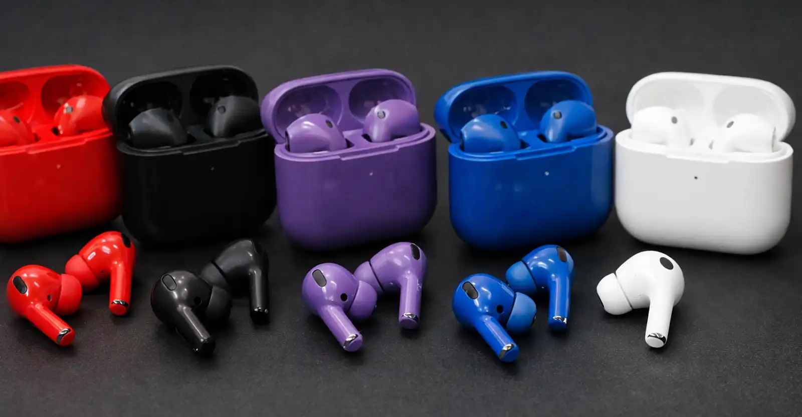 Imagens revelam protótipos coloridos dos AirPods nunca lançados Imagens revelam protótipos coloridos dos AirPods nunca lançados