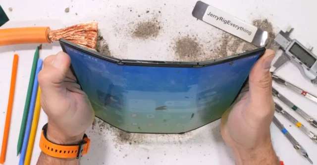 galaxy-z-trifold-teste-durabilidade-capa