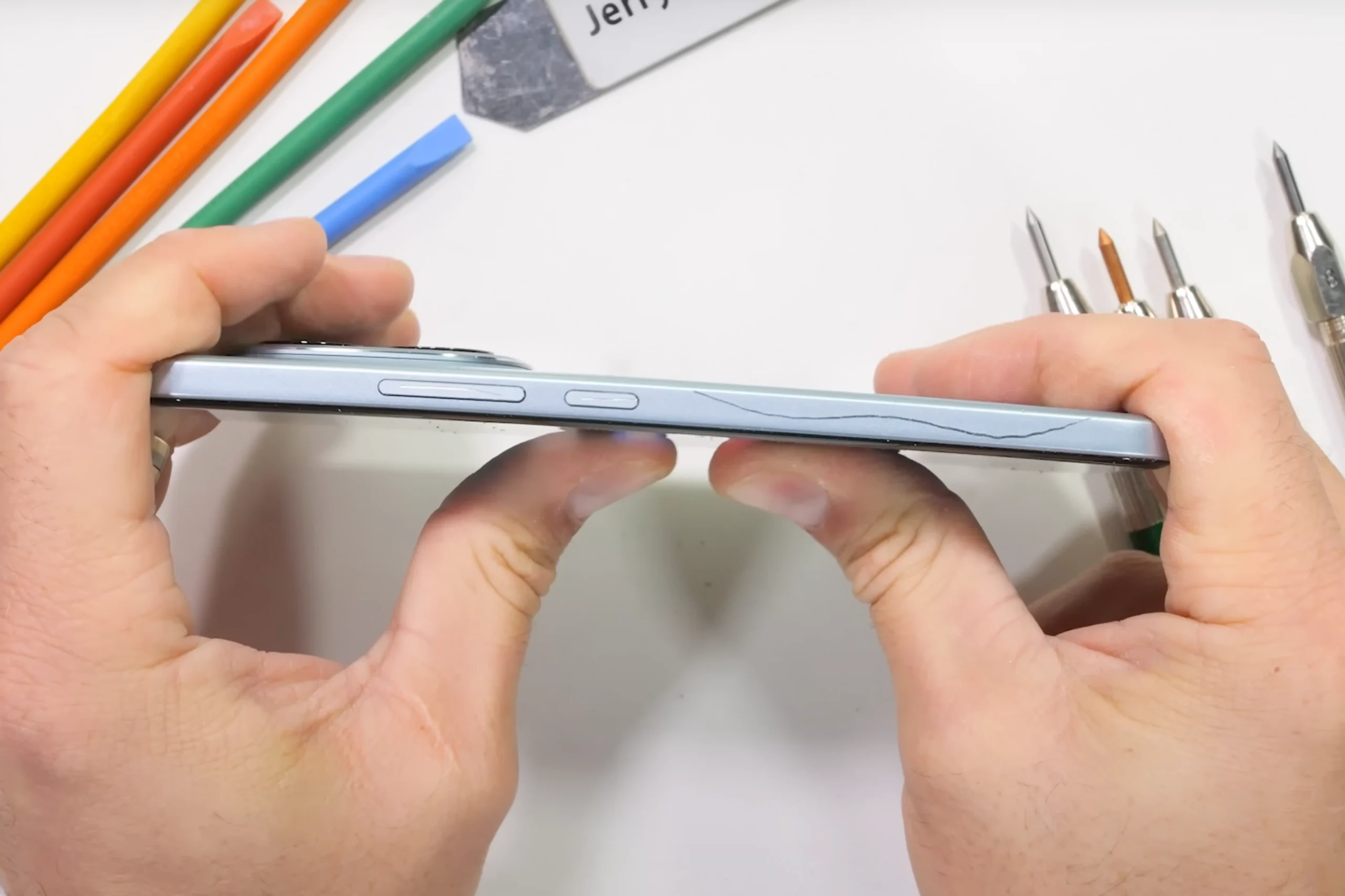 Durabilidade do Redmi Note 15 Pro + surpreende em teste extremo