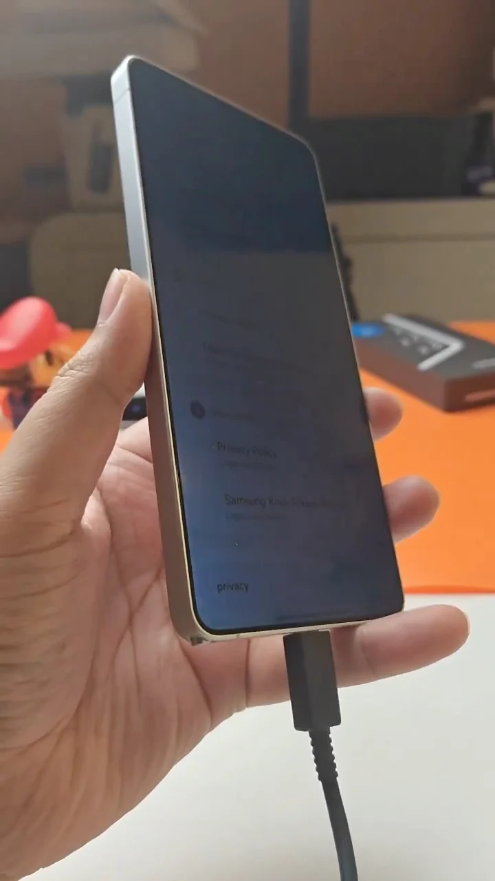 galaxy-s26-ultra-colocar-s-pen-slot-1