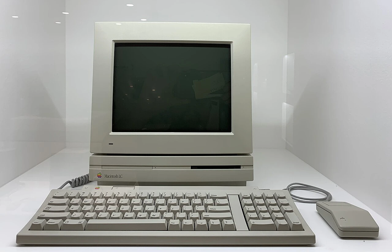 apple-50-anos-momentos-historia-1990